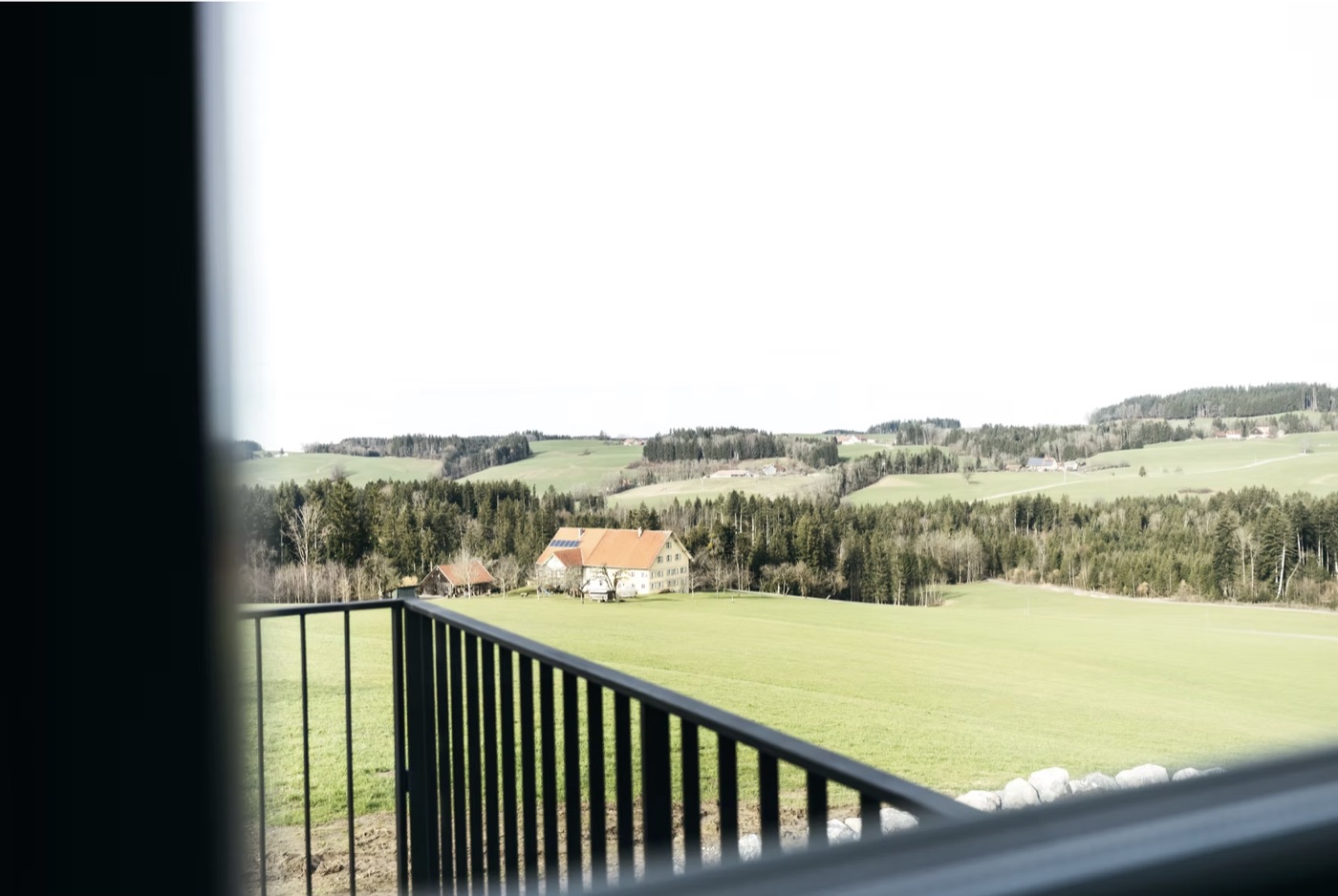 Ausblick von der Terrasse über die Allgäuer Hügellandschaft